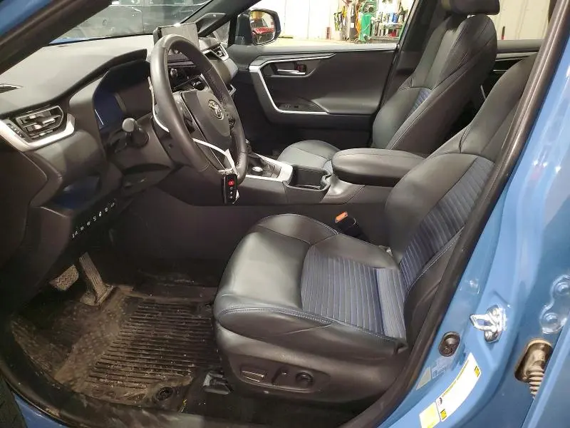 2025 TOYOTA RAV4 XSE  