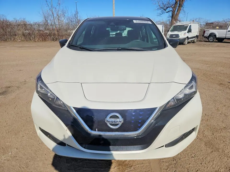 2022 NISSAN LEAF SV  