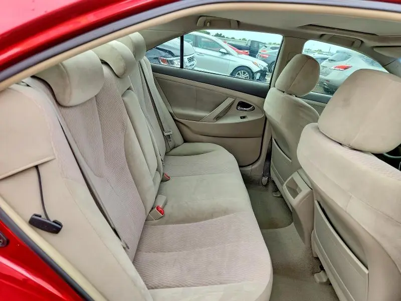 2010 TOYOTA CAMRY LE  