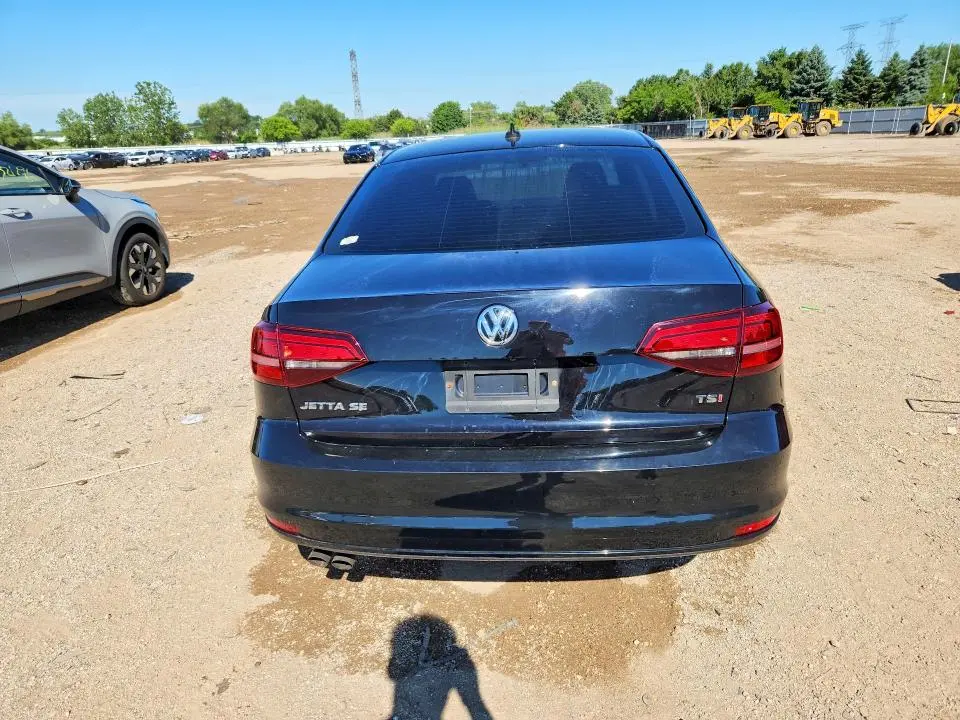 2016 VOLKSWAGEN JETTA SE  
