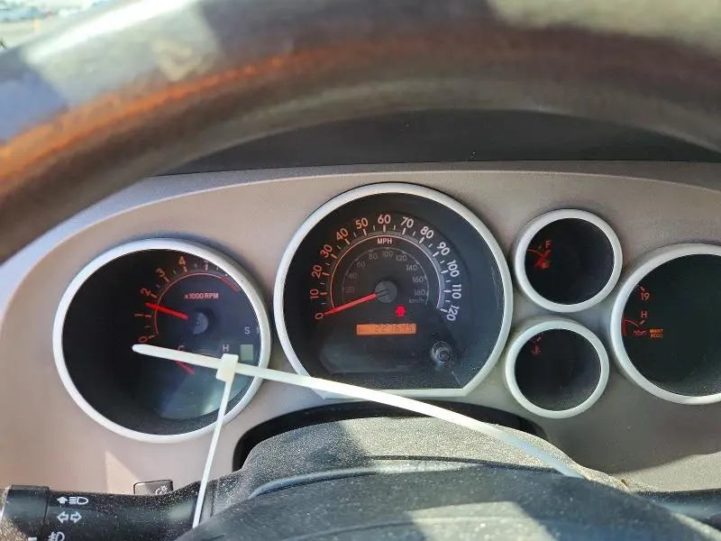 2010 TOYOTA TUNDRA CREWMAX SR5  