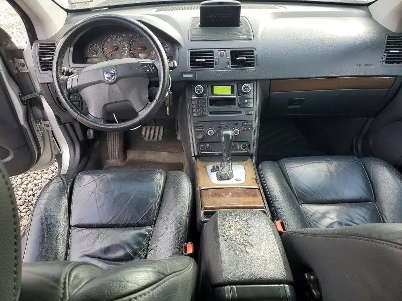 2010 VOLVO XC90   