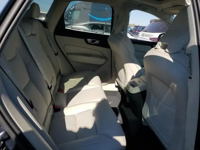 2025 VOLVO XC60 CORE  