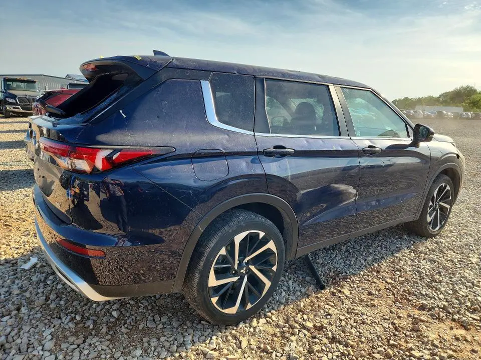 2024 MITSUBISHI OUTLANDER SE  