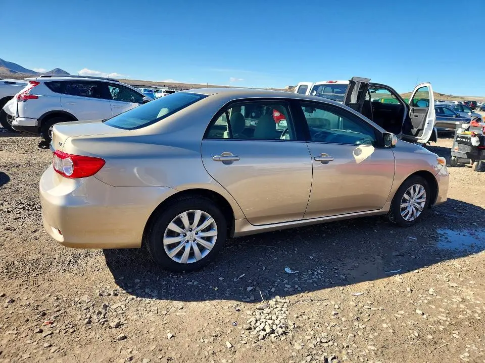 2013 TOYOTA COROLLA LE  
