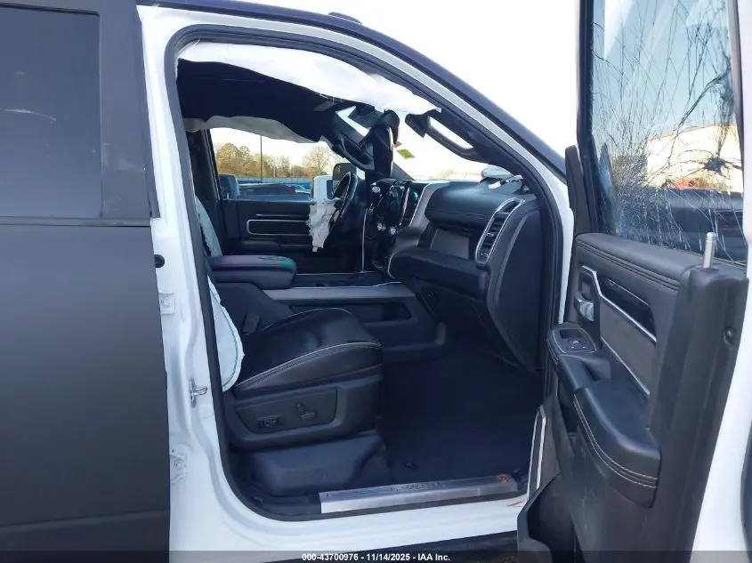 2022 RAM 2500 LARAMIE  4X4 6'4 BOX