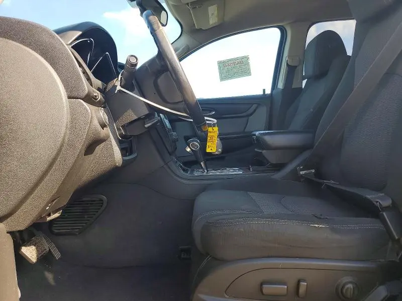 2013 CHEVROLET TRAVERSE LT  