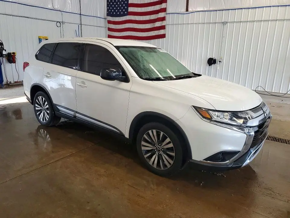 2019 MITSUBISHI OUTLANDER SE  
