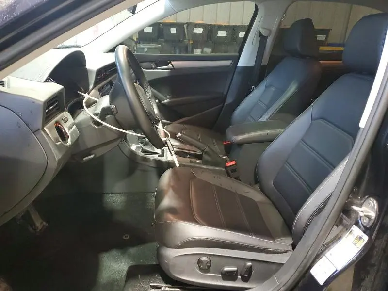 2022 VOLKSWAGEN PASSAT SE  