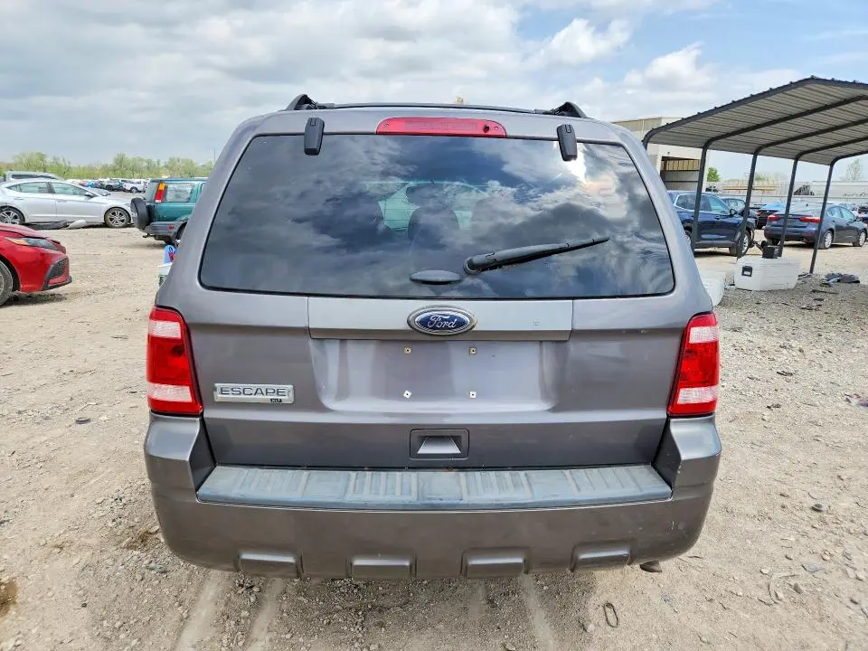 2011 FORD ESCAPE XLT  