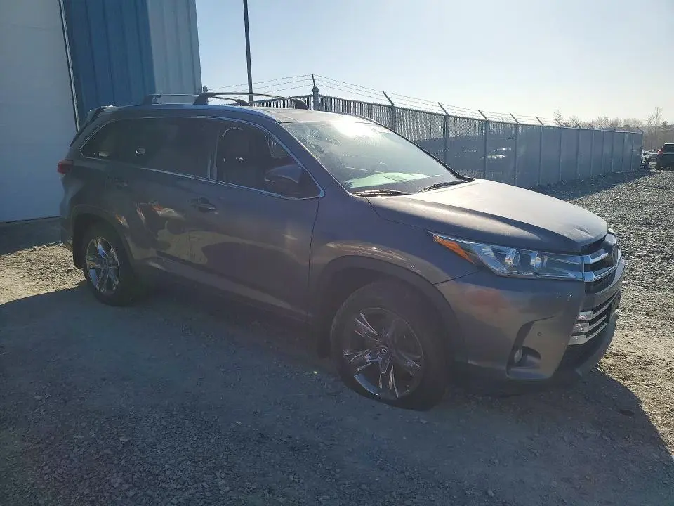 2018 TOYOTA HIGHLANDER LIMITED  