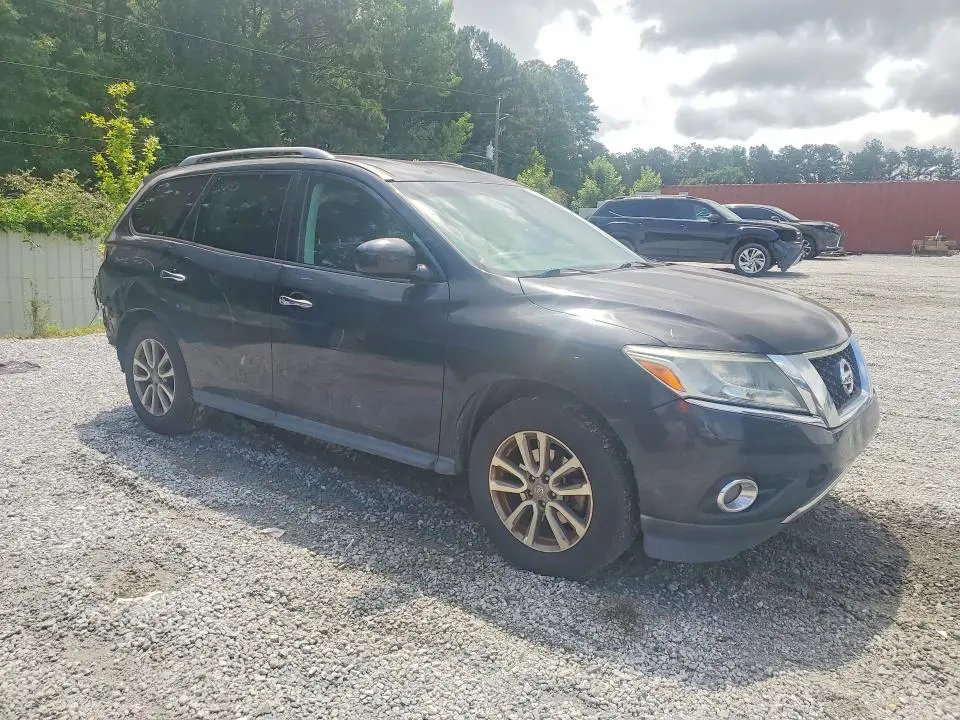 2016 NISSAN PATHFINDER SV  