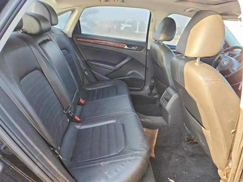 2012 VOLKSWAGEN PASSAT SEL  