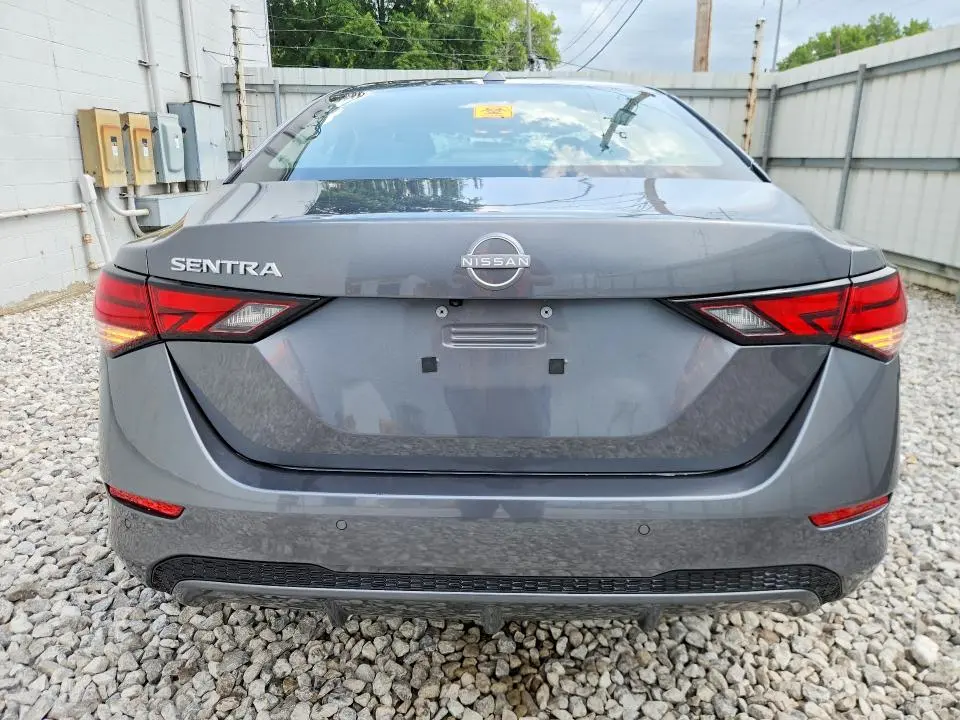 2025 NISSAN SENTRA SV  