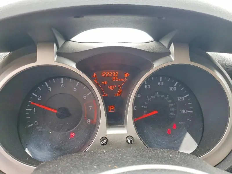 2013 NISSAN JUKE S  