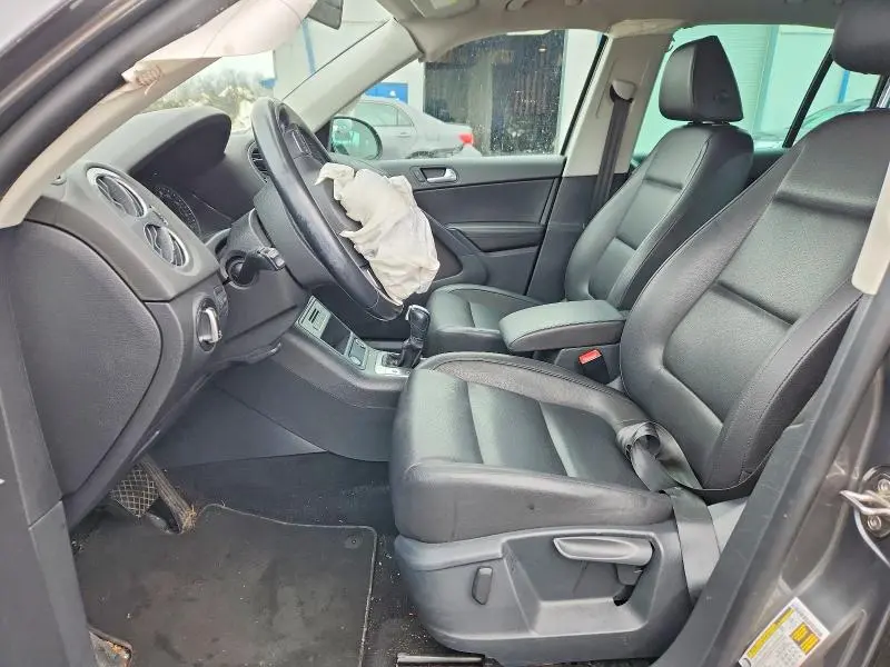 2014 VOLKSWAGEN TIGUAN S  