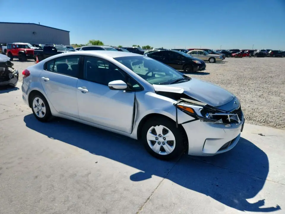 2017 KIA FORTE LX  
