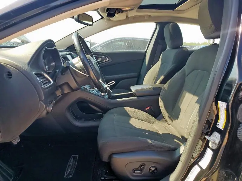 2016 CHRYSLER 200   