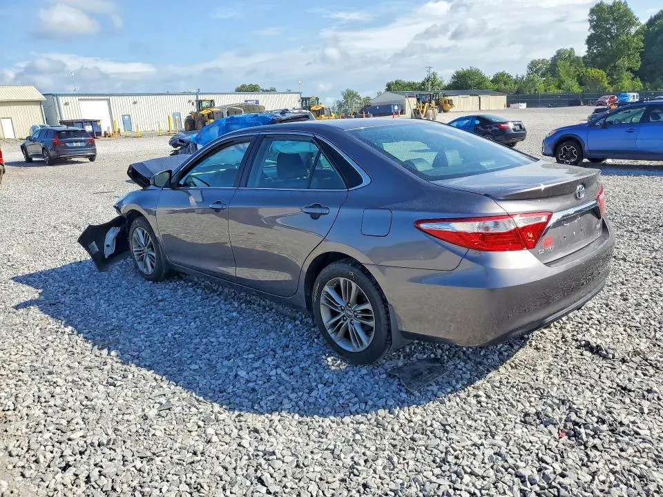 2017 TOYOTA CAMRY SE  