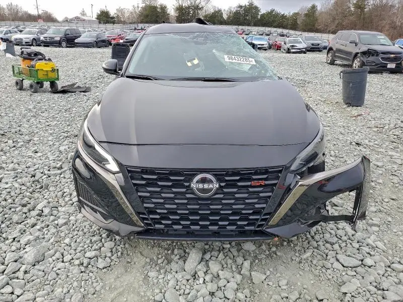 2025 NISSAN ALTIMA SR  