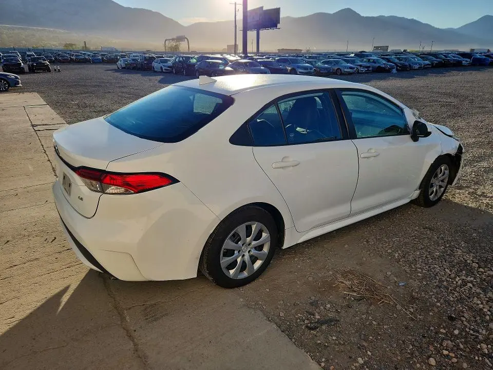 2022 TOYOTA COROLLA LE  