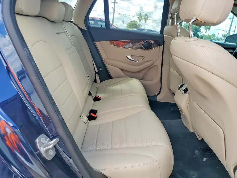 2016 MERCEDES-BENZ GLC 300  