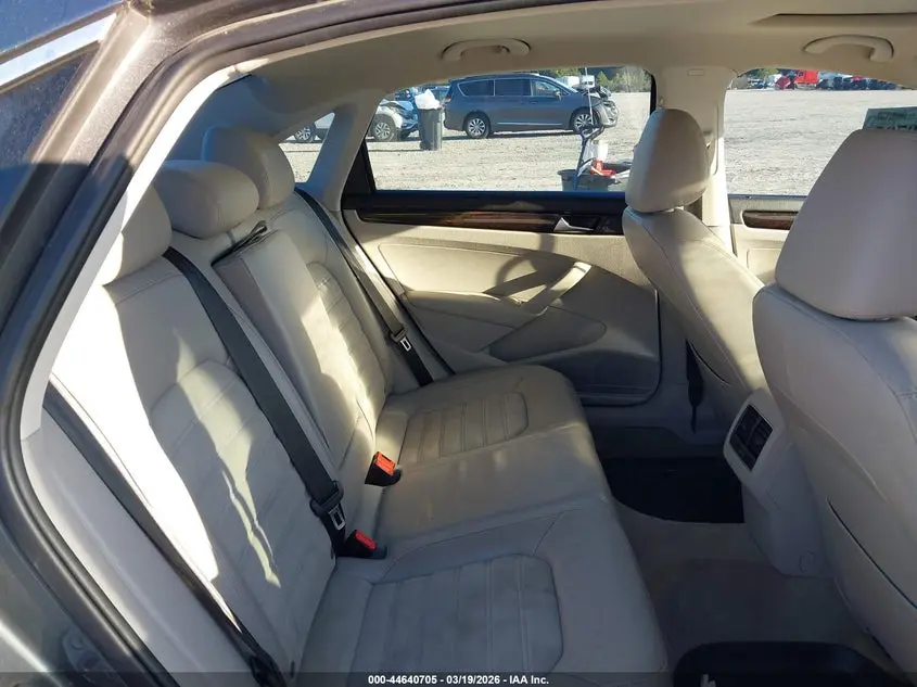 2014 VOLKSWAGEN PASSAT 2.0L TDI SEL PREMIUM