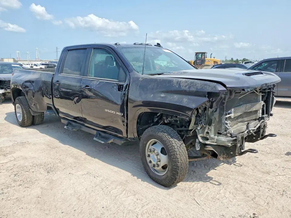 2024 CHEVROLET SILVERADO K3500 LT  