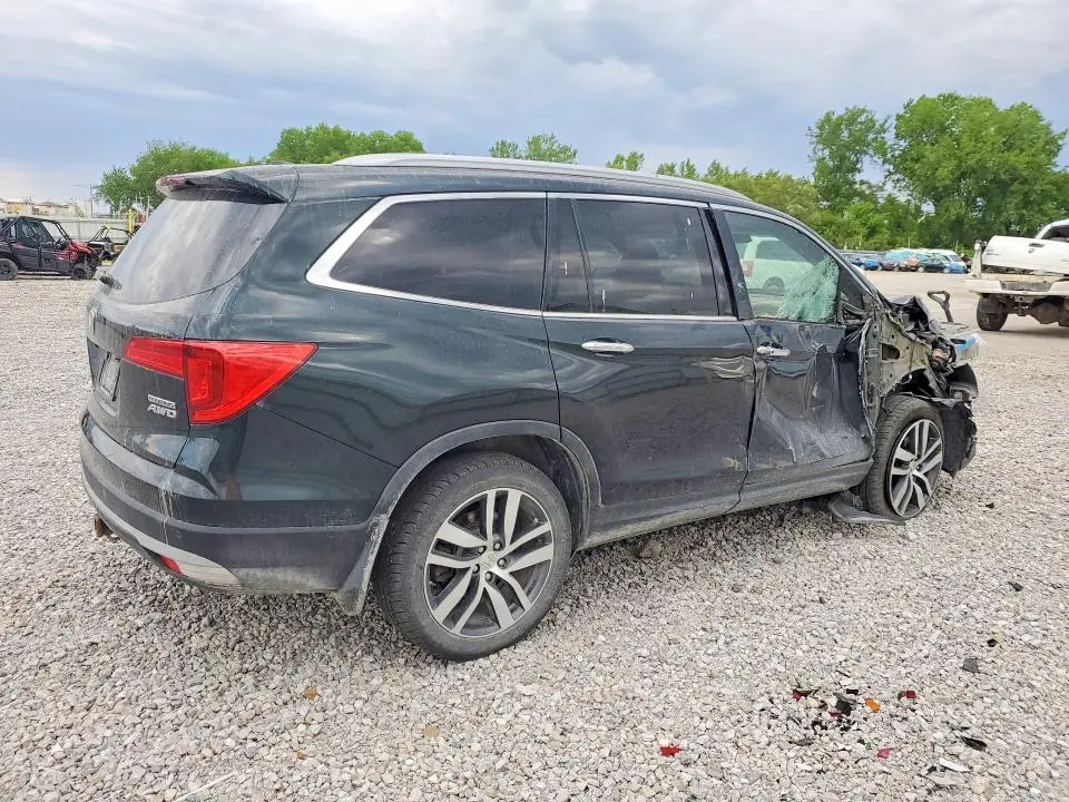 2016 HONDA PILOT TOURING  