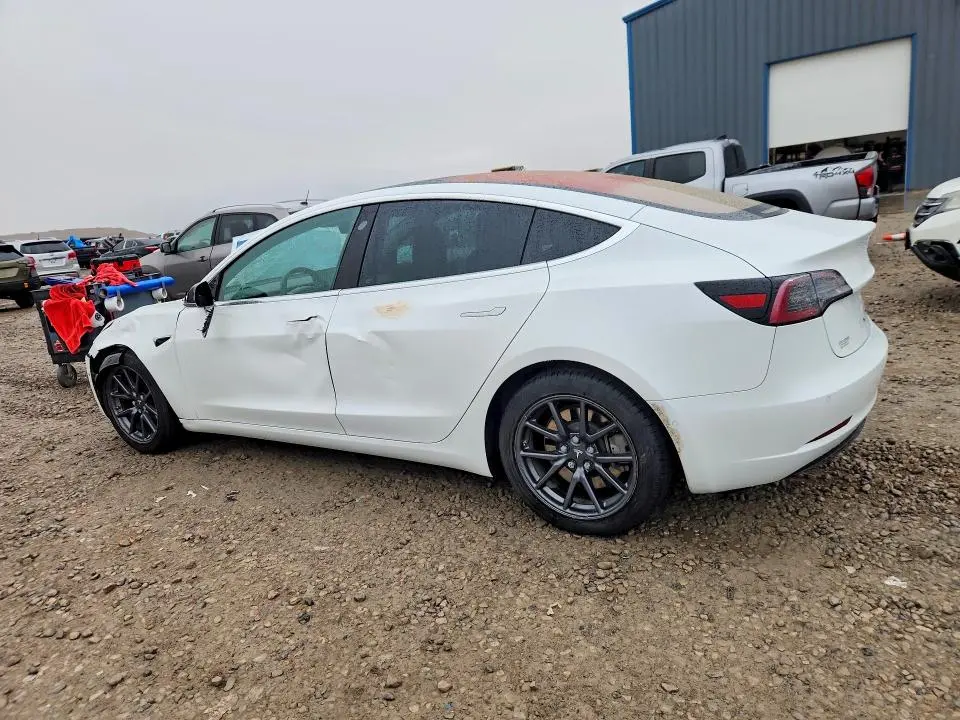2018 TESLA MODEL 3   