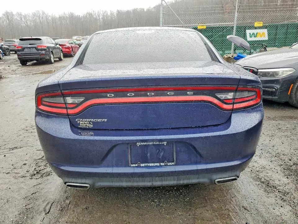 2017 DODGE CHARGER SE  