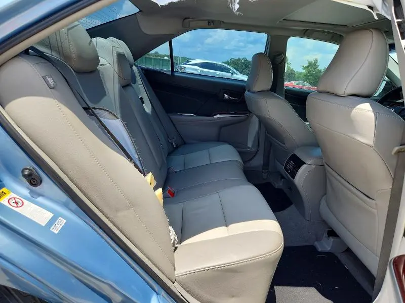 2014 TOYOTA CAMRY XLE V6  