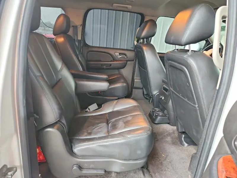 2013 CHEVROLET SUBURBAN K1500 LT  