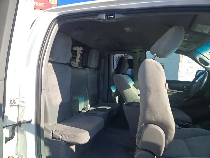 2011 TOYOTA TACOMA V6  