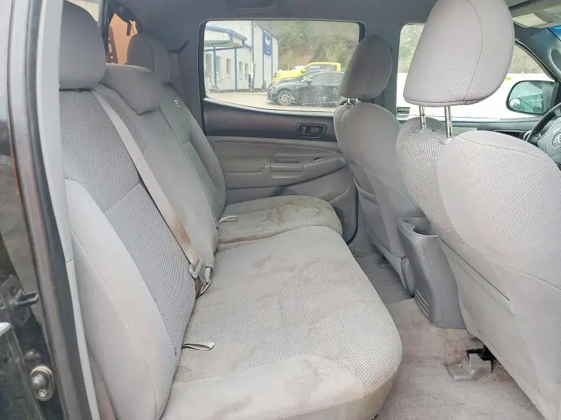 2011 TOYOTA TACOMA V6  