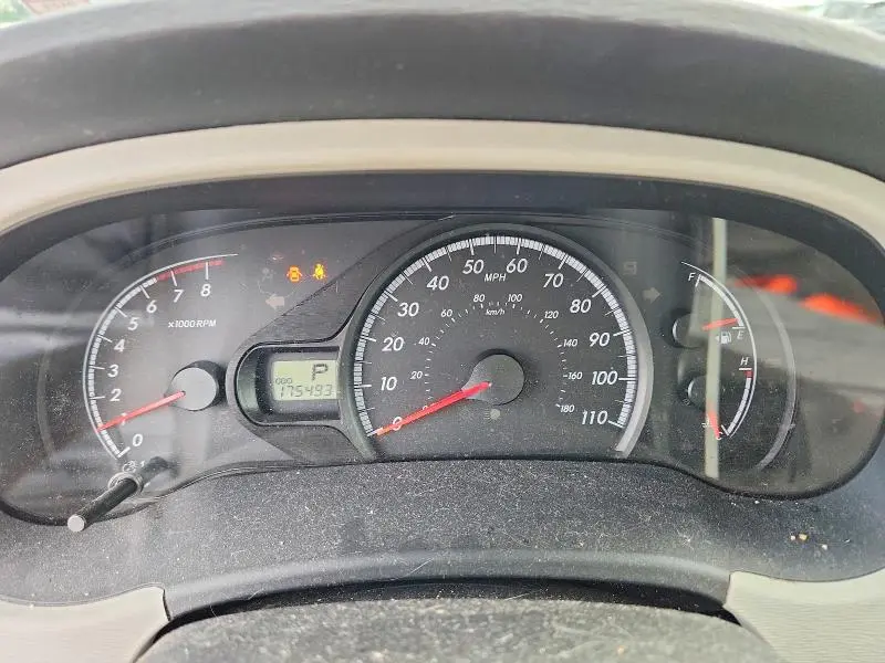 2011 TOYOTA SIENNA LE  