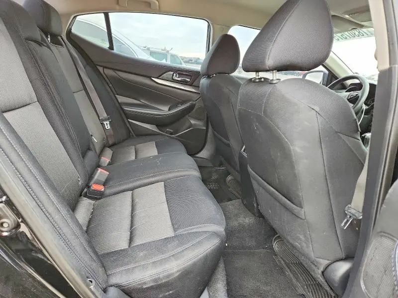 2019 NISSAN MAXIMA S  