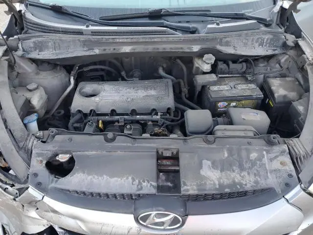 2011 HYUNDAI TUCSON GLS  