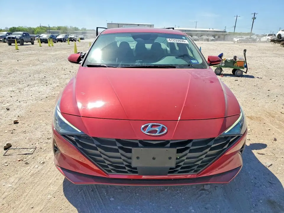 2021 HYUNDAI ELANTRA SEL  
