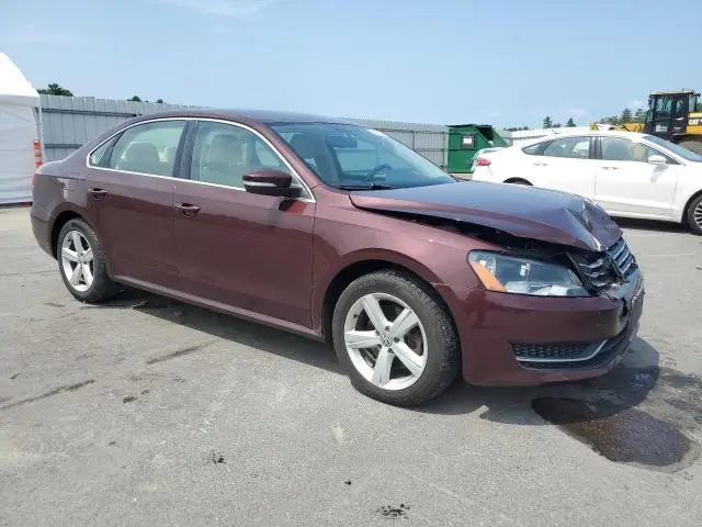 2013 VOLKSWAGEN PASSAT SE  