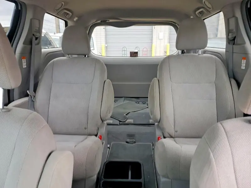 2019 TOYOTA SIENNA L 7-PASSENGER  