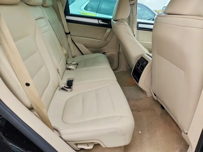 2013 VOLKSWAGEN TOUAREG V6 TDI  