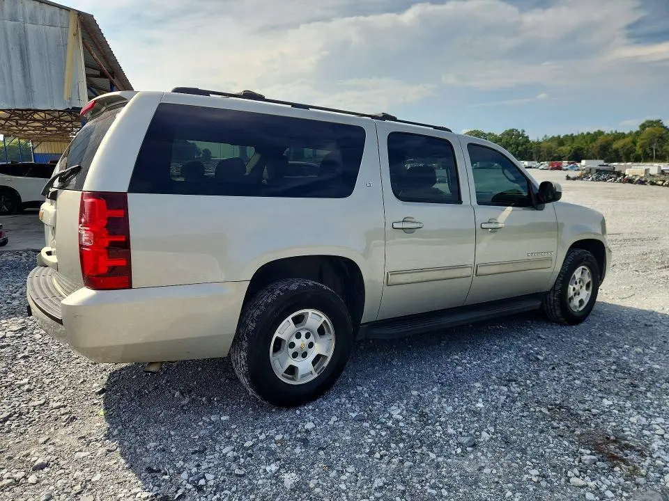 2014 CHEVROLET SUBURBAN C1500 LT  