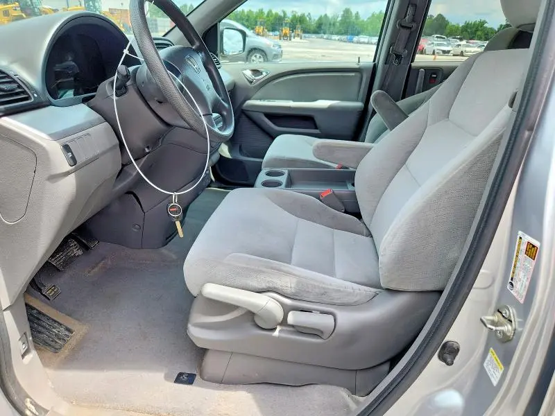 2010 HONDA ODYSSEY LX  