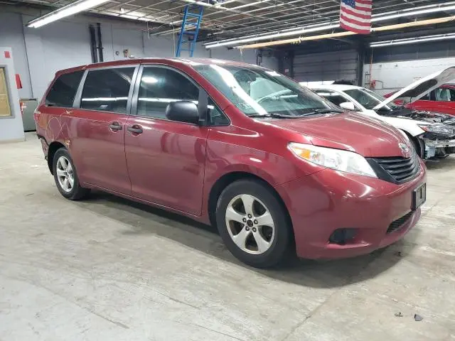 2017 TOYOTA SIENNA   