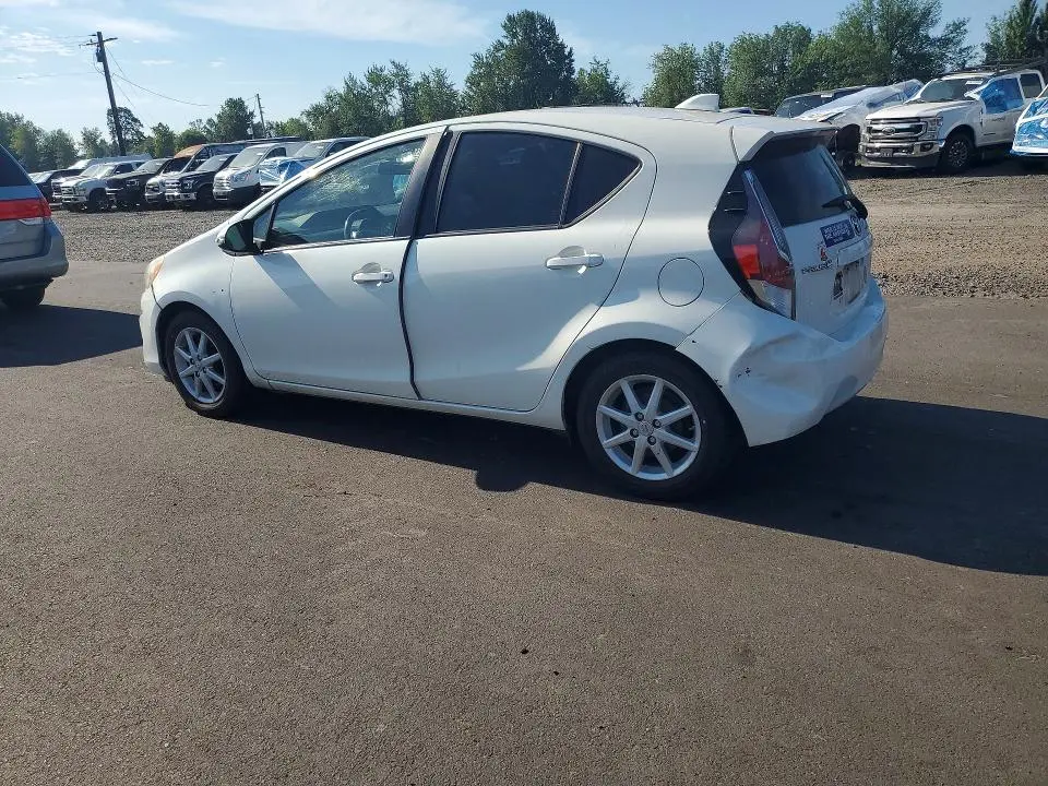 2015 TOYOTA PRIUS C THREE  