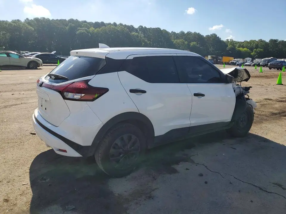 2024 NISSAN KICKS S  