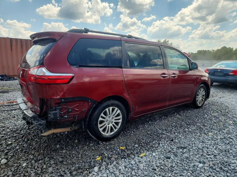 2015 TOYOTA SIENNA XLE 8-PASSENGER  