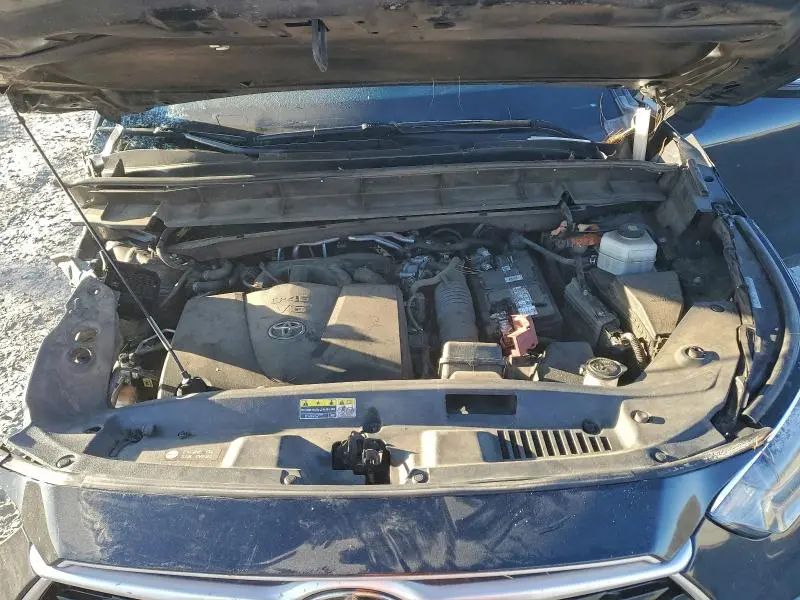 2021 TOYOTA HIGHLANDER L  