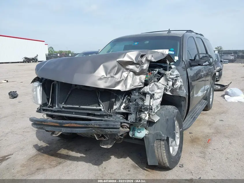 2011 CHEVROLET TAHOE LS